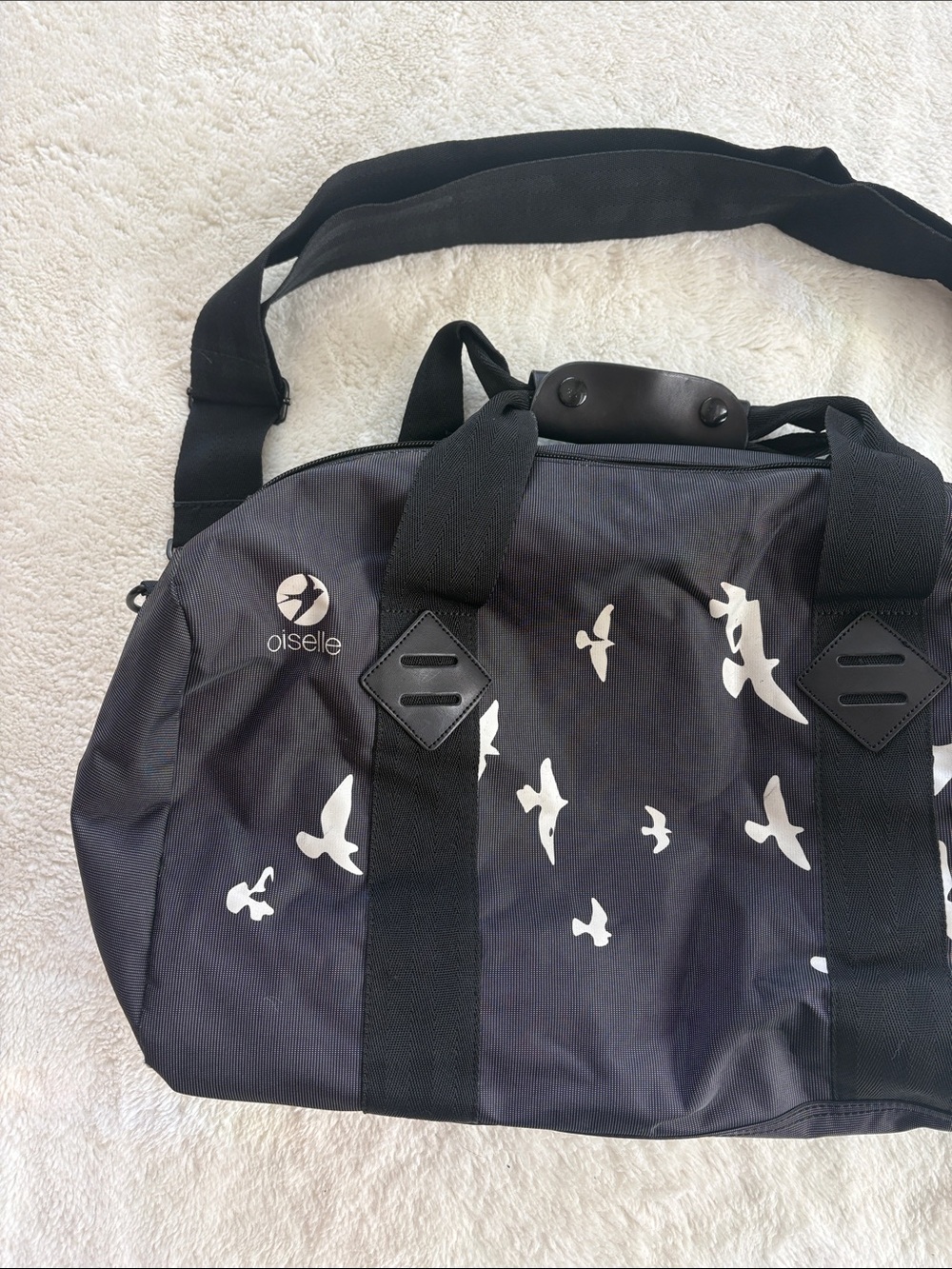 Oiselle Duffle Bag - Picture 4 of 11